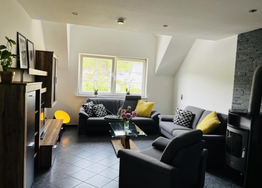 Modernes Ferienhaus Sauerblick Langsur Exterior photo